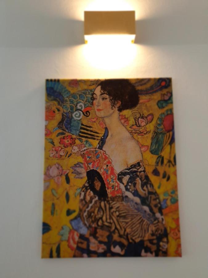 Sunny And Spacious Apartment Near City Centre Wina Bagian luar foto