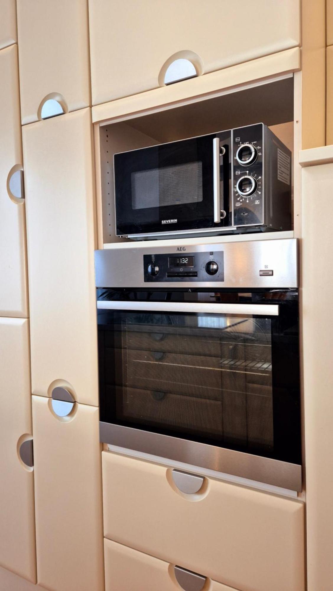 Sunny And Spacious Apartment Near City Centre Wina Bagian luar foto
